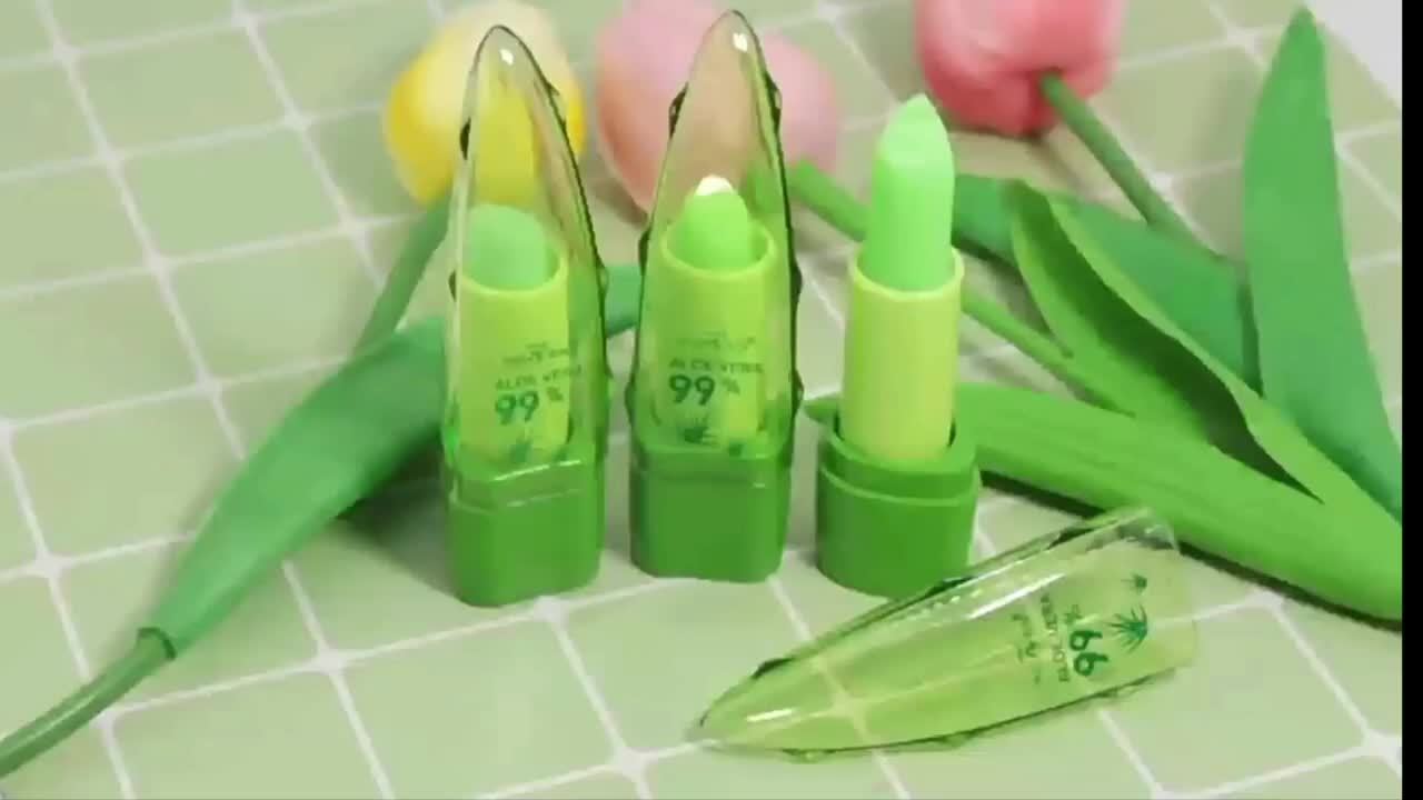 Color-Changing Aloe Vera Lip Balm - LIPOXI