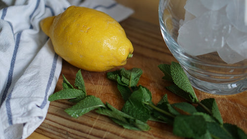 Discover the Secret to Smooth Lips with Turmeric and Lemon Lip Balm