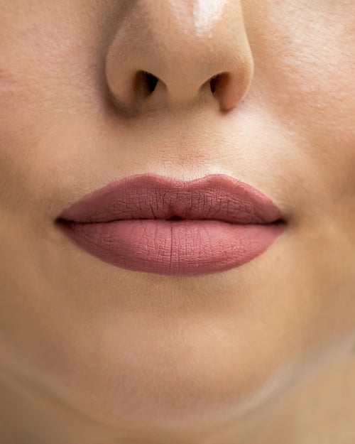 Exploring the Trend: Why Rhode Lip Gloss is Dominating Beauty Routines in 2025