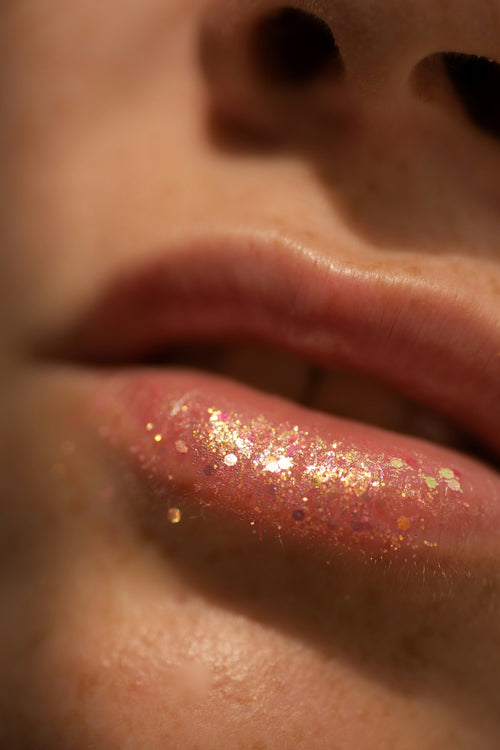 Understanding the Benefits of Using Lip Balm with SPF for Healthier Lips