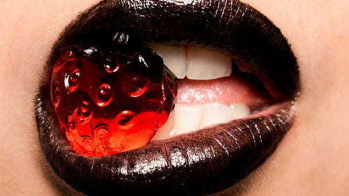 How Petroleum Jelly Can Transform Your Lips: A Comprehensive Guide