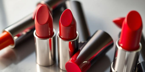 Discover the Best Shiny Lipstick That Stays On All Day for Effortless Glam