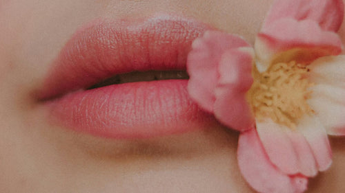 Dior Lip Oil Review 2025: Benefits, Application Tips, and Who Should Try It