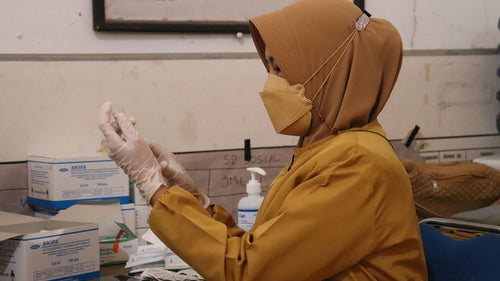 The Ultimate Age Skincare Guide: Tailoring Your Routine for Every Decade