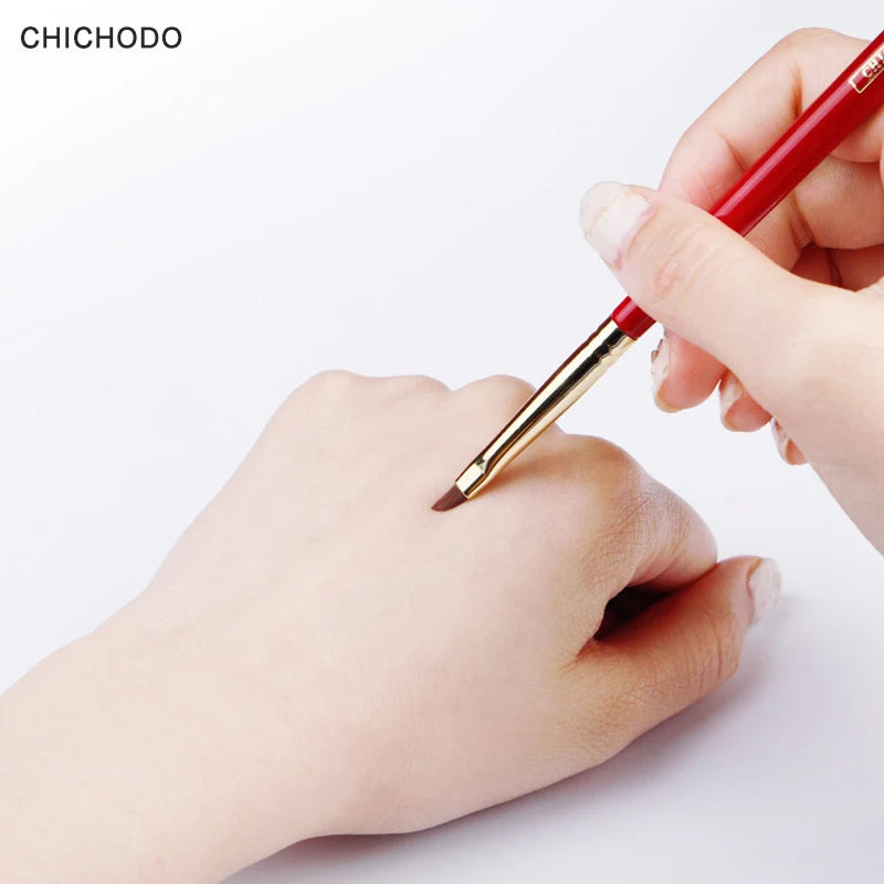 Luxurious Red Rose Eyeliner & Lip Brush - LIPOXI
