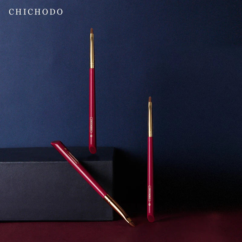 Luxurious Red Rose Eyeliner & Lip Brush - LIPOXI