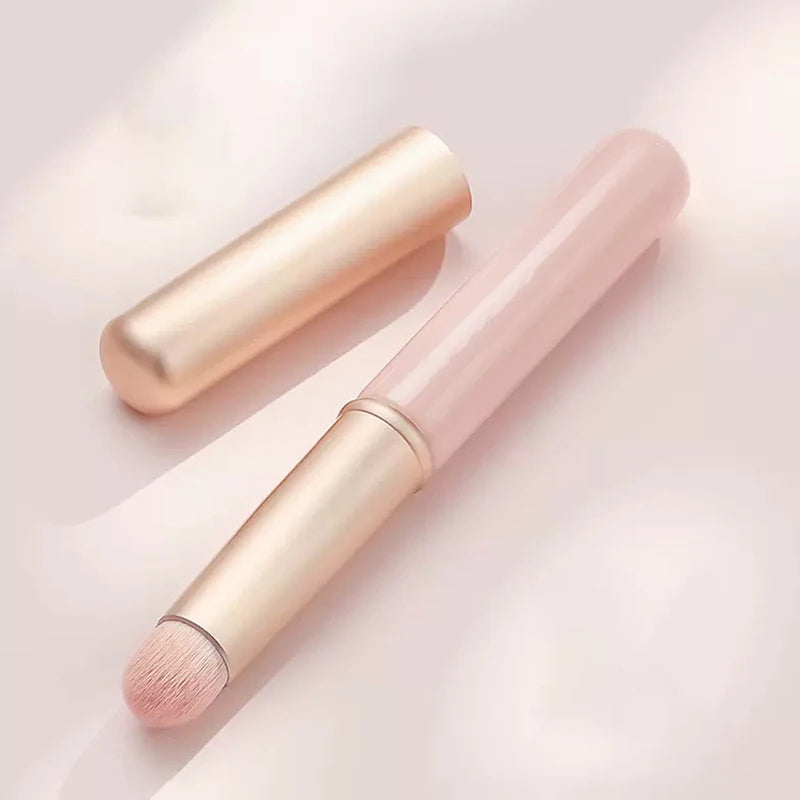 Precision Lip Brush with Cover - LIPOXI